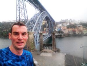 Selfie al lado del puente Luis II de Oporto