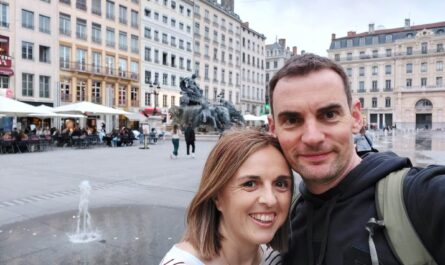 Selfie en una plaza de Lyon
