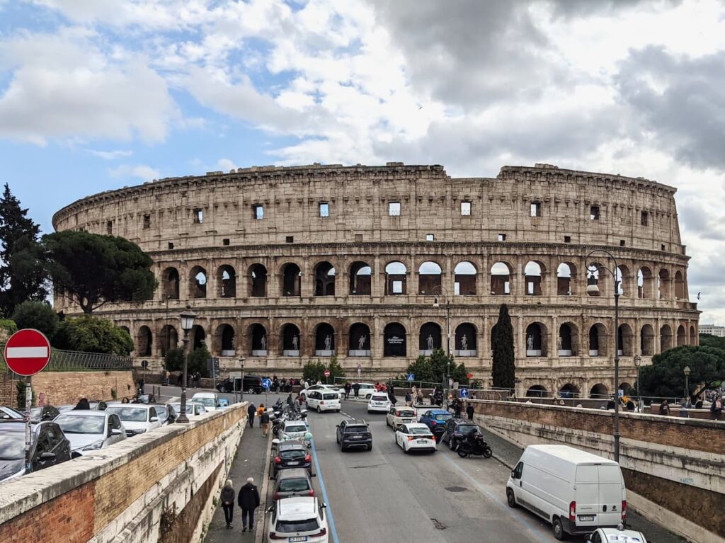 Foto del Coliseo, desde una ubicación diferente